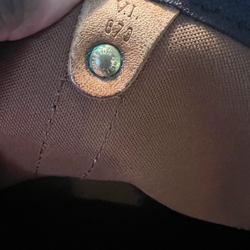 Louis Vuitton Duffle - Picture 11 of 12